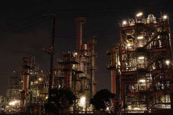 Safety boots for oil and gas plants